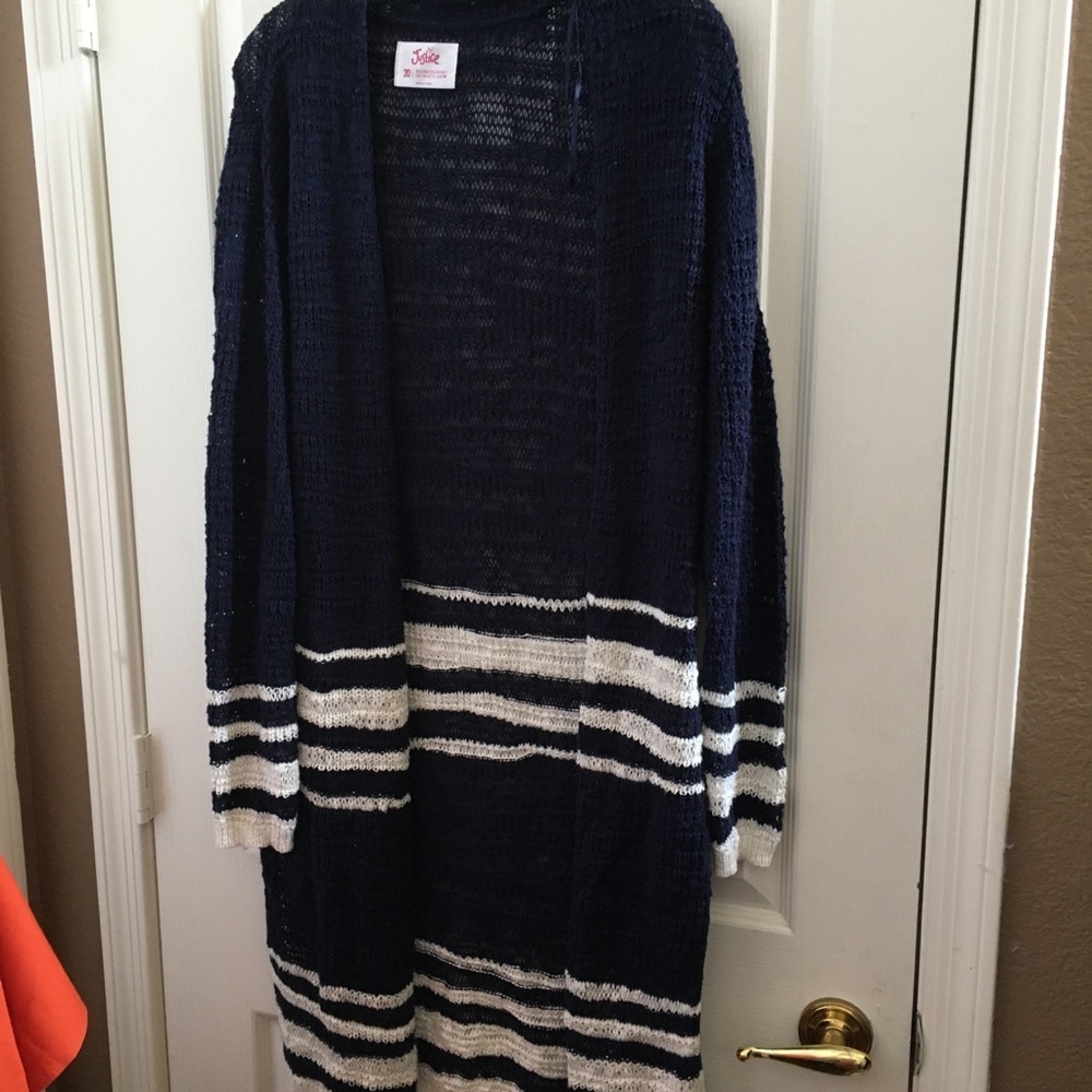 FINAL MARKDOWN Girls justice sweater 20